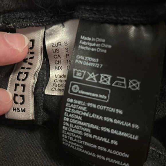 H&M Faux Grey/Black Denim Mini Skirt with Slit AND Long Sleeve Black Top, Sz s - Picture 7 of 12